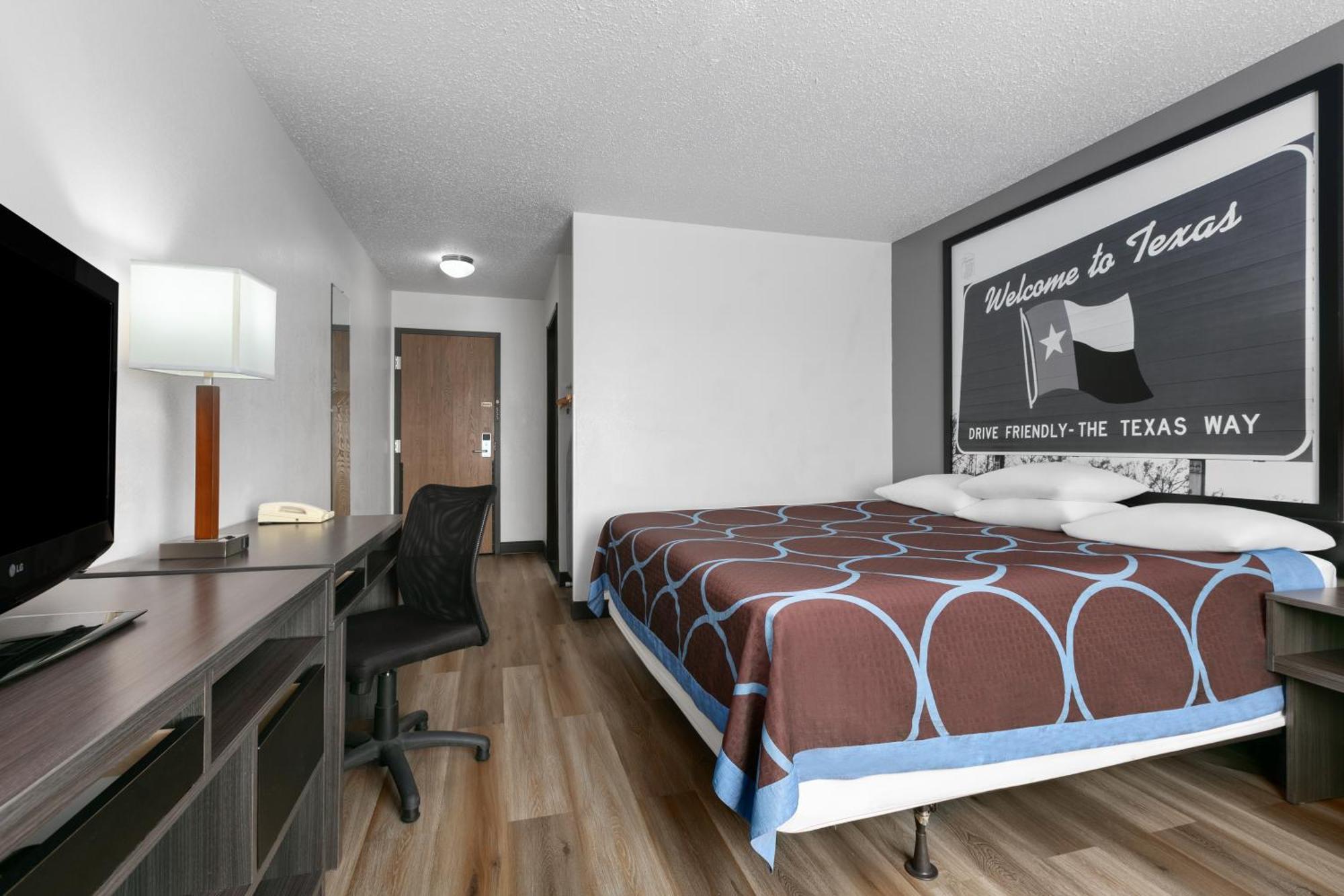 Super 8 By Wyndham Grapevine/Dfw Airport Northwest Otel Dış mekan fotoğraf